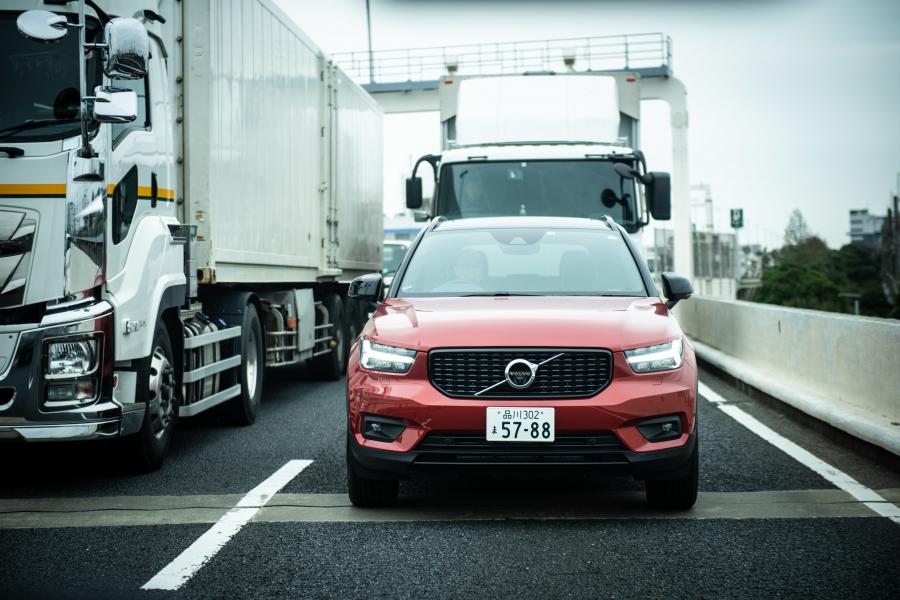  Volvo XC40 T5 R-Design 2018 года  (JP) (фото 19 из 23)